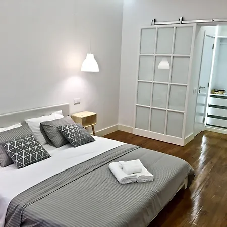 Casa de hóspedes Hola 4*