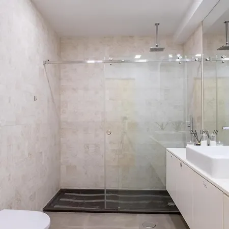 Hola 4* リスボン