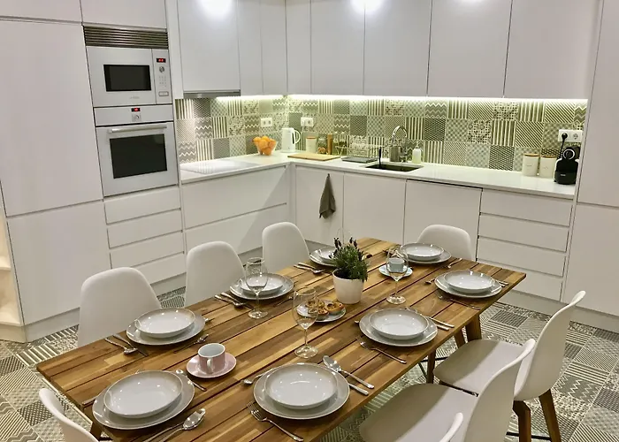 Πανσιόν Hola 4*